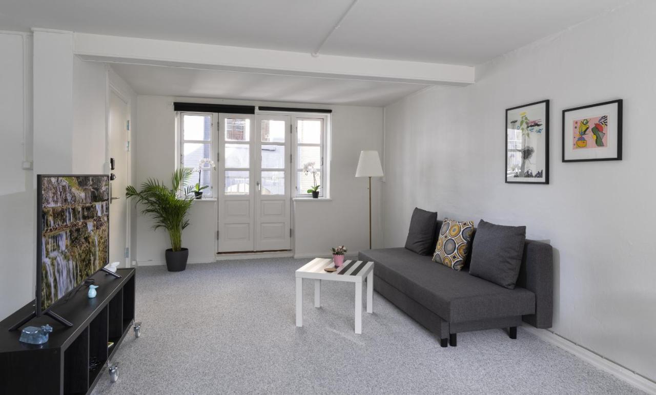 Aday - Apartment Suite 2 Aalborg Center Exterior foto
